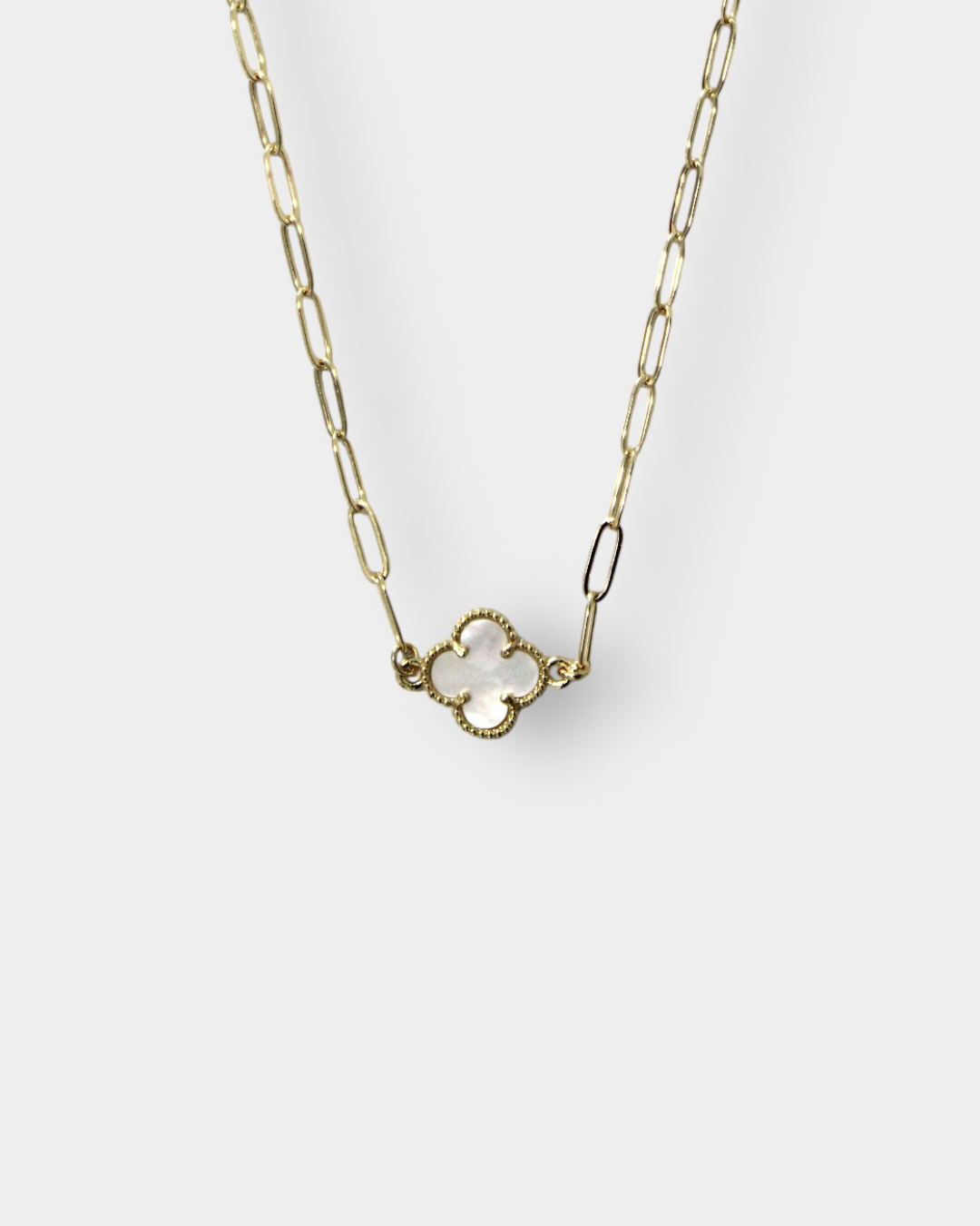 Clover Elegance Necklace š